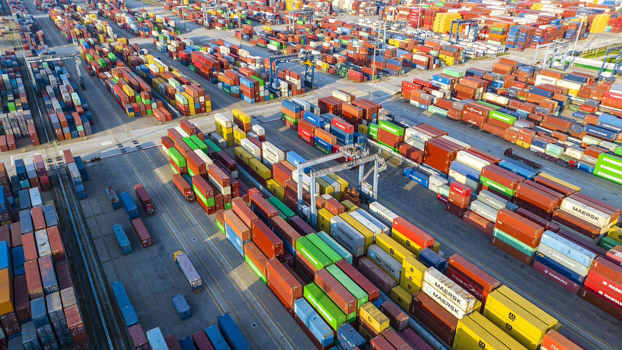 促進(jìn)跨境貿(mào)易便利化,全力穩(wěn)外貿(mào)外資基本盤_企業(yè)_我省_市場(chǎng)化